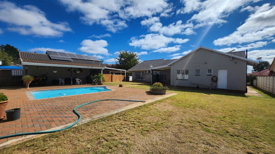 3 Bedroom Property for Sale in Stilfontein Ext 4 North West